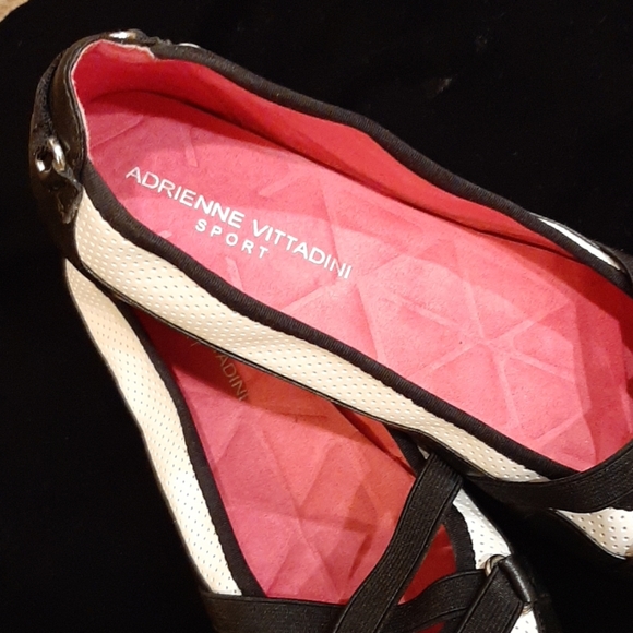 Adrienne Vittadini Black/White Flats - Picture 2 of 2